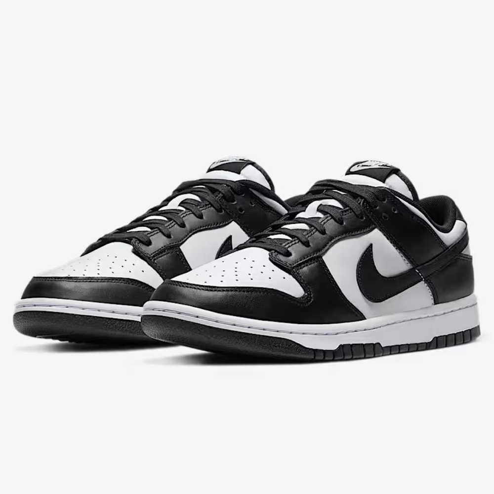 Nike Women’s Dunks Low Black and White Size 10 Like New Condition